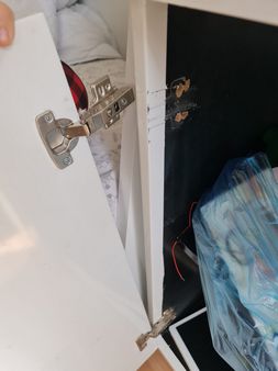 bahçeşehir 1. kısım mahallesi kapak menteşe tamir işlemi