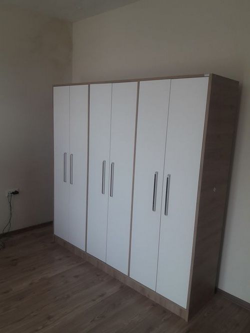 Başakşehir bahçeşehir kayabaşı mahallesinde 6 kapılı elbise dolabı montaj işlemi.