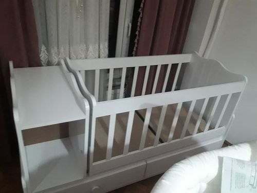 Esenyurt aşık Veysel mahallesi büyüyen beşik montaj işlemi.