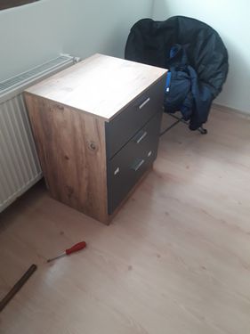 Esenyurt Atatürk mahallesinde 3 çekmeceli şifonyer kurulumu yapıldı.