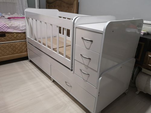 Esenyurt Bağlar Çeşme mahallesi büyüyen beşik karyola montaj işlemi yapıldı.