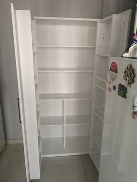 Esenyurt Battalgazi Mahallesinde mutfak kiler dolabı montaj işlemi yapıldı teslim edildi.