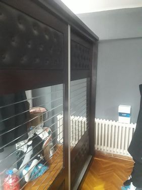 Esenyurt Mehmet Akif Ersoy Mahallesinde sürgülü kapaklı elbise dolabı montaj işlemi yapıldı teslim edildi.