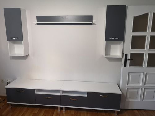 Esenyurt Pınar Mahallesinde tv ünite montaj işlemi yapıldı.