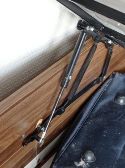 Esenyurt Sultaniye Mahallesi karyola yatak baza tamir işlemi.