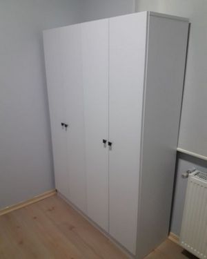 Esenyurt Sultaniye Mahallesi 4 kapaklı elbise dolabı montaj işlemi yapıldı teslim edildi.