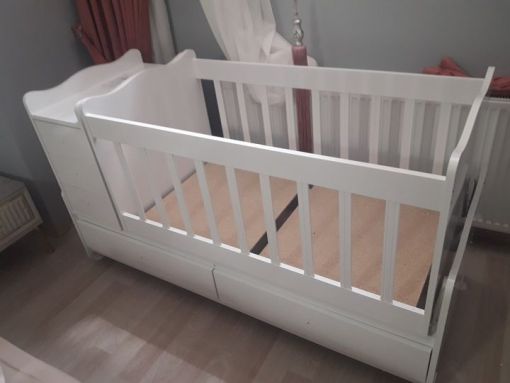 Esenyurt Talatpaşa Mahallesi büyüyen beşik bebek yatağı montajı yapıldı.