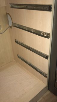 Esenyurt Üçevler Mahallesi şifonyer çekmece ray tamir işlemi