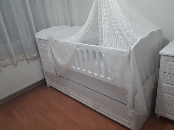 Küçükçekmece Yarımburgaz mahallesi bebek yatağı beşik kurulum işlemi