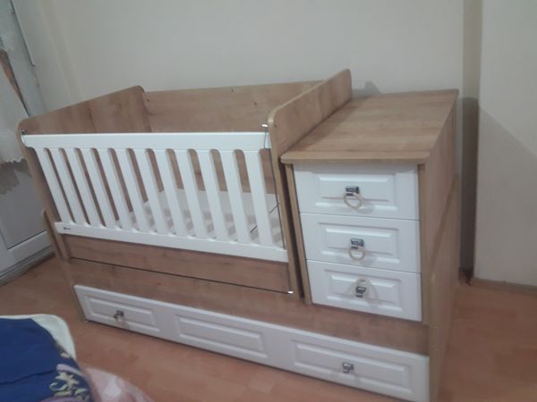 Bahçelievler mahallesinde büyüyen beşik montaj işlemi yapıldı