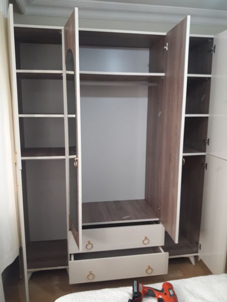 Arnavutköy Hadımköy Mahallesinde internetten alınan gardırop montajı yapıldı
