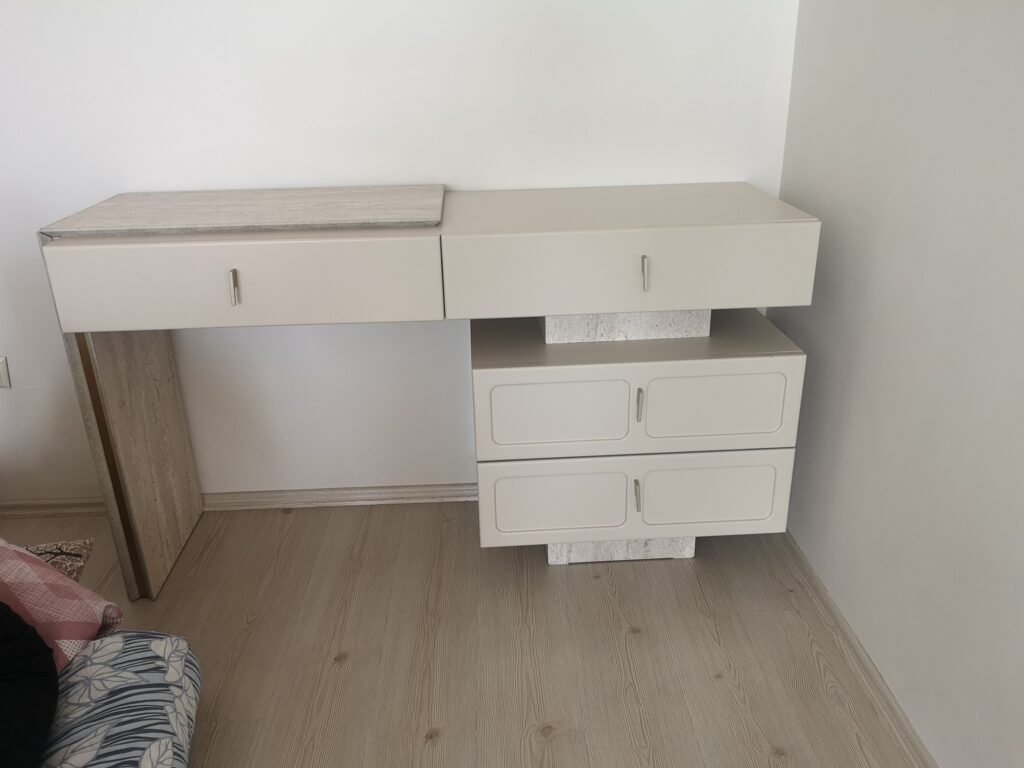 Bahçelievler Fevzi Çakmak Mahallesi makyaj masası montaj işlemi yapıldı