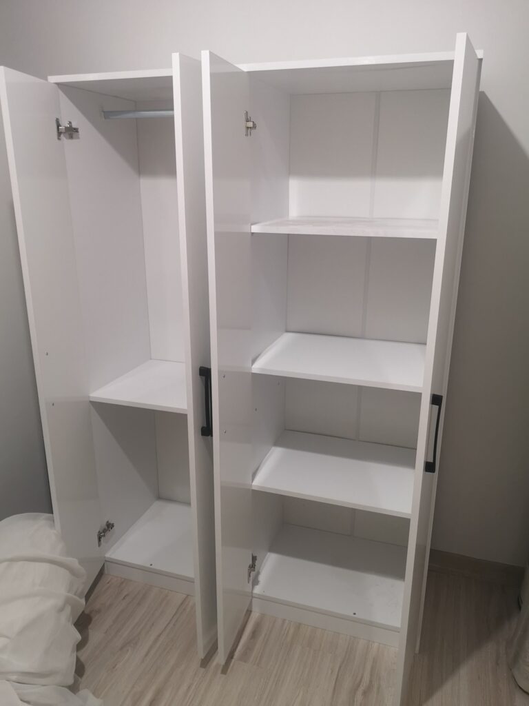 Bahçelievler siyavuspaşa mahallesinde elbise dolabı montaj işlemi yapıldı