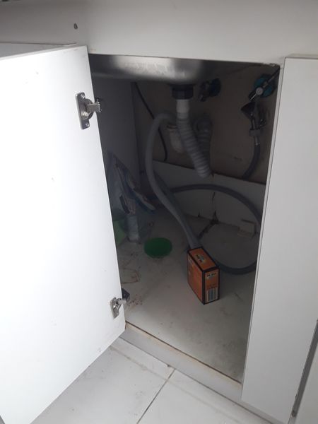 Bahçelievler Zafer mahallesinde mutfak dolabı kapak menteşe değişim işlemi yapıldı