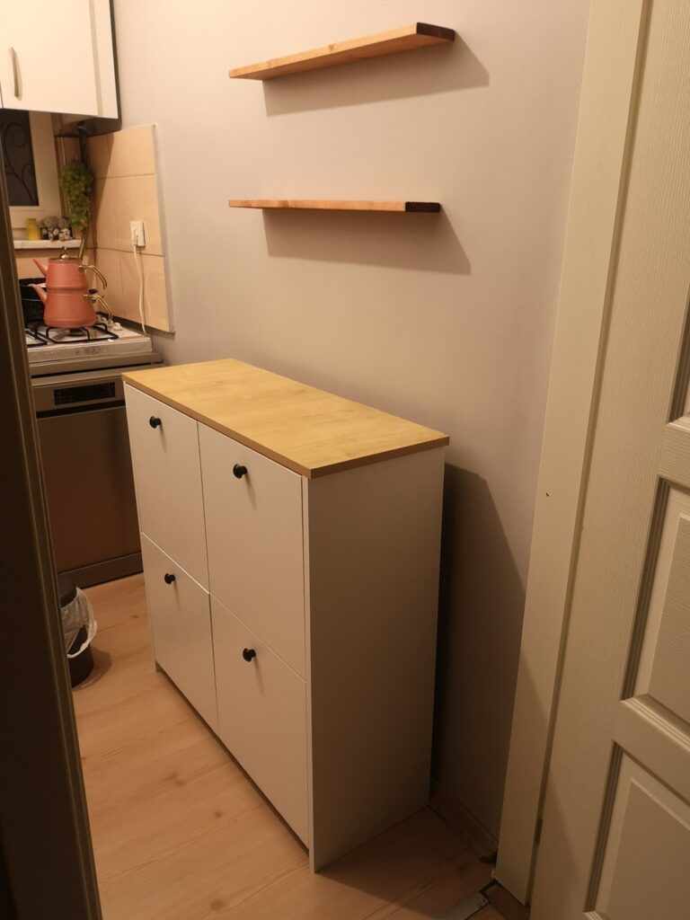 Bakırköy Zuhuratbaba mahallesinde mutfak dolabı montajı yapıldı