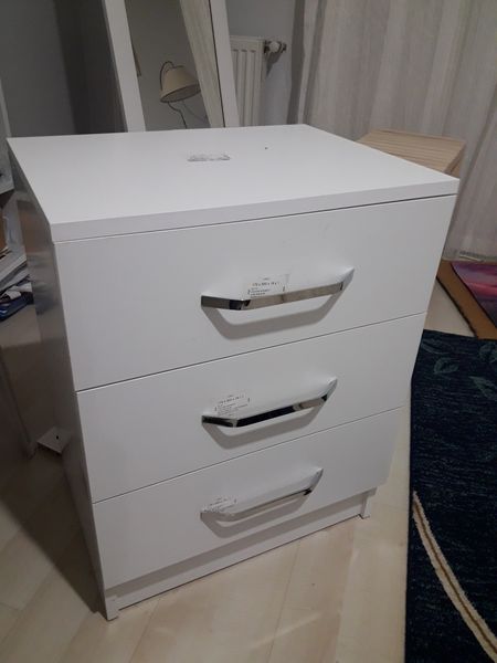 Şişli Esentepe Mahallesi Mobilya Montaj ve Tamir Hizmeti 2 Şişli Esentepe Mahallesinde 3 çekmeceli komodin montaj işlemi yapıldı