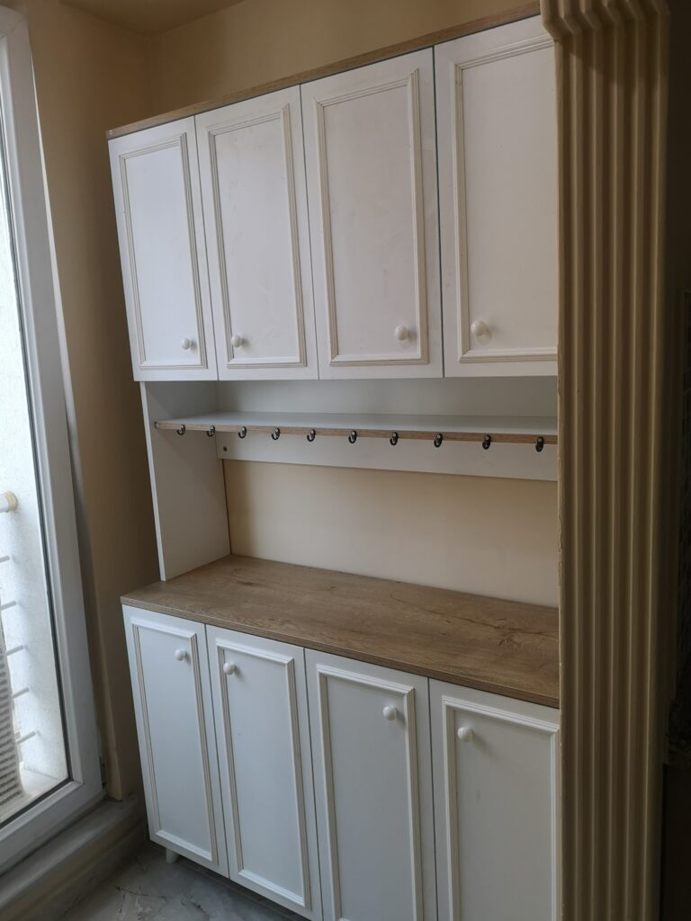 Byrampaşa vatan mahallesinde kahve köşesi dolap montajı yaptık