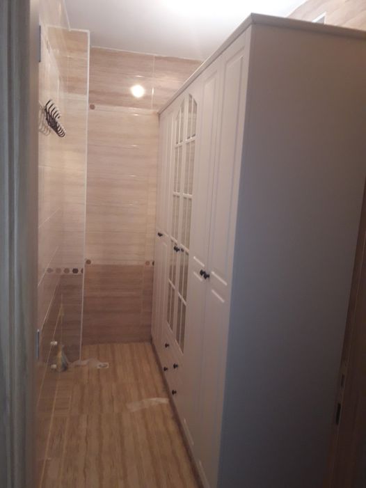Zeytinburnu Maltepe Mahallesinde 6 kapılı gardırop elbise dolabı montaj işlemi yapıldı